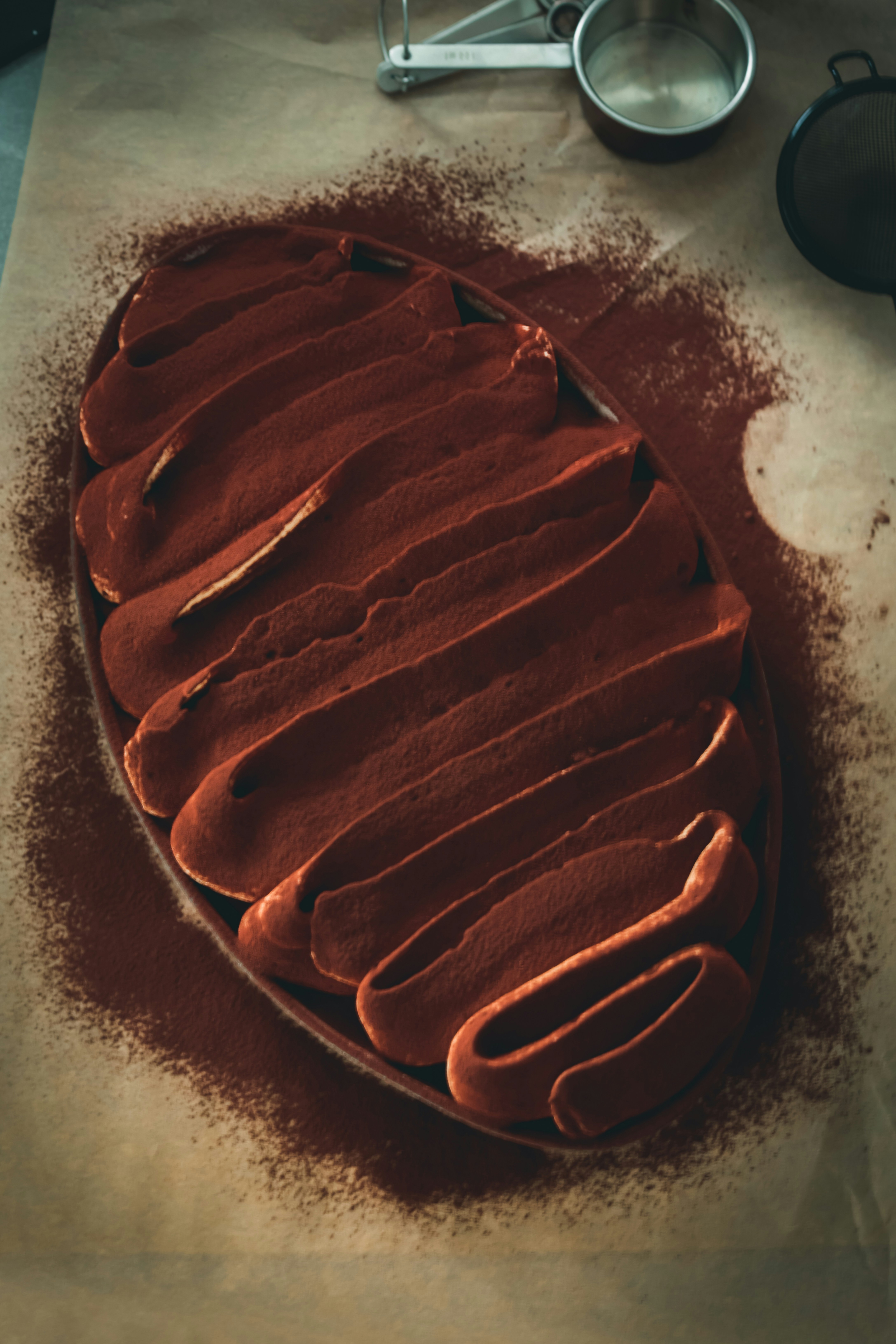 What type of serving dish should you use for a tiramisu?